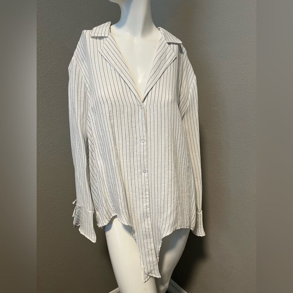 NWT RAIN Women”s White &  Black Striped LS Button Down Shirt  Size XL
